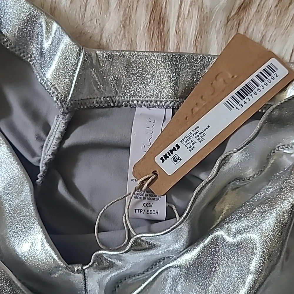 NWT SKIMS Metallic Swim V Waist Pant Size XXS Nickel